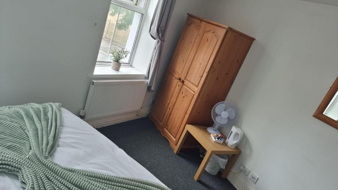 Cefn Mably Bar And Rooms Кардиф Екстериор снимка
